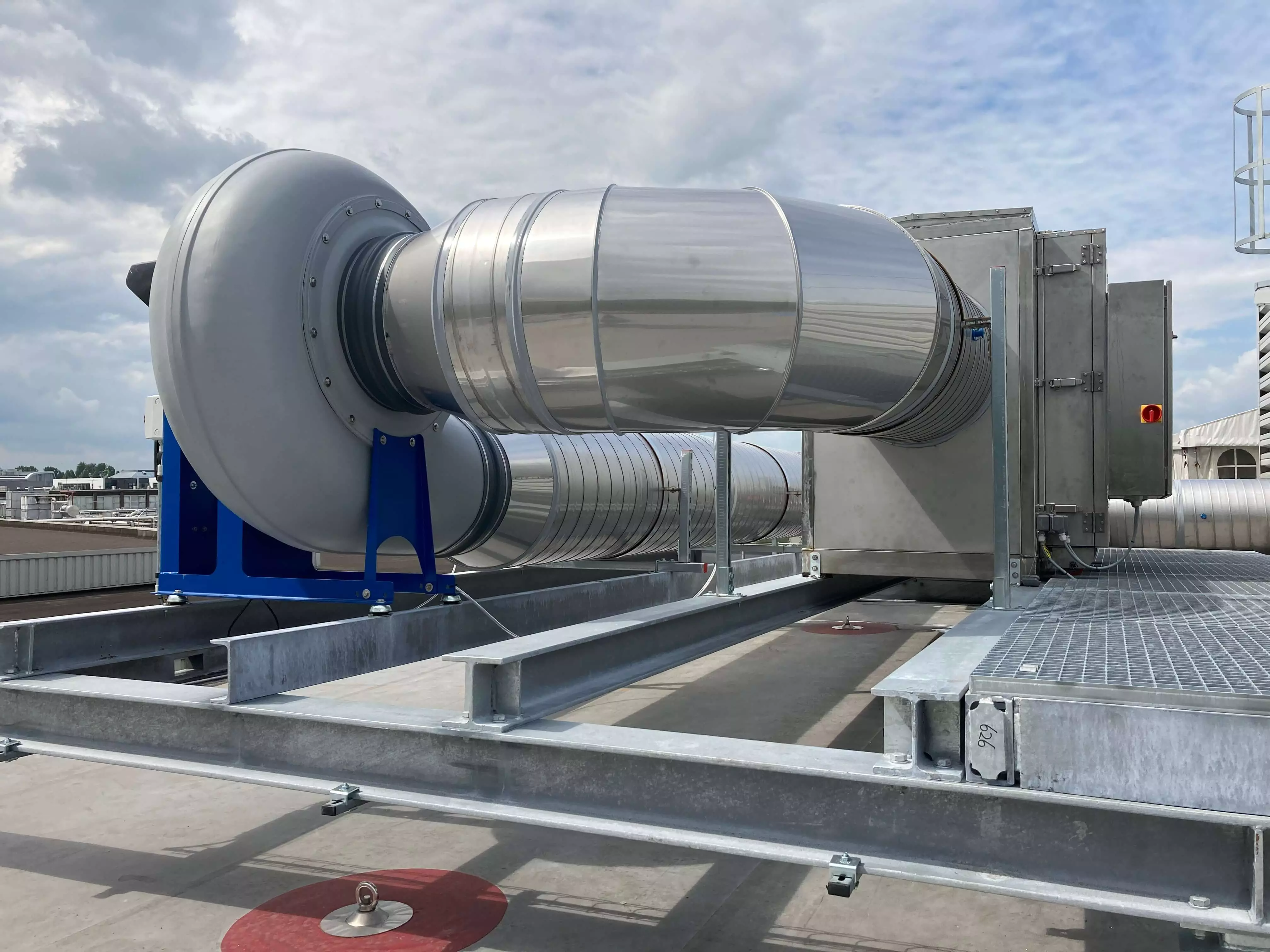 Foto van een luchttechnische installatie